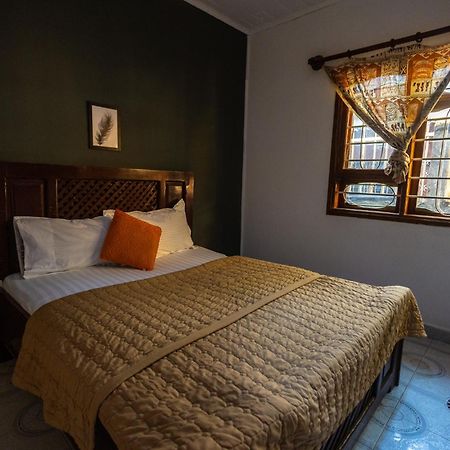Safari Adventures-House Bed & Breakfast Arusha Eksteriør bilde