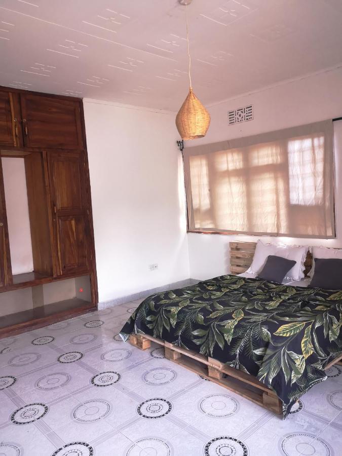 Safari Adventures-House Bed & Breakfast Arusha Eksteriør bilde