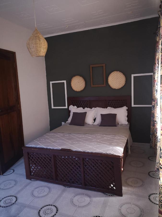 Safari Adventures-House Bed & Breakfast Arusha Eksteriør bilde