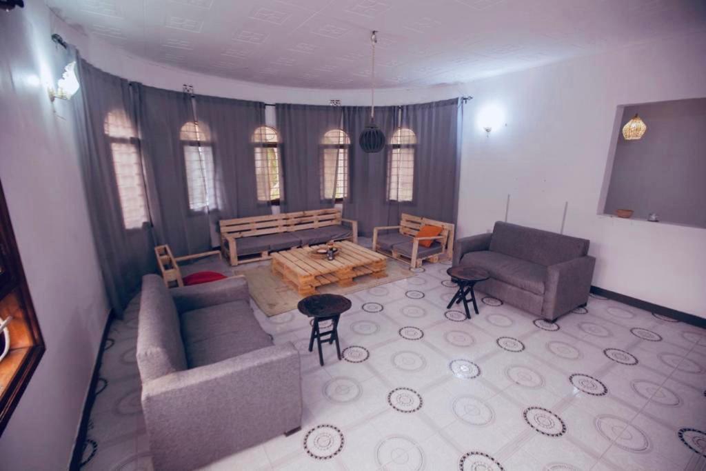 Safari Adventures-House Bed & Breakfast Arusha Eksteriør bilde